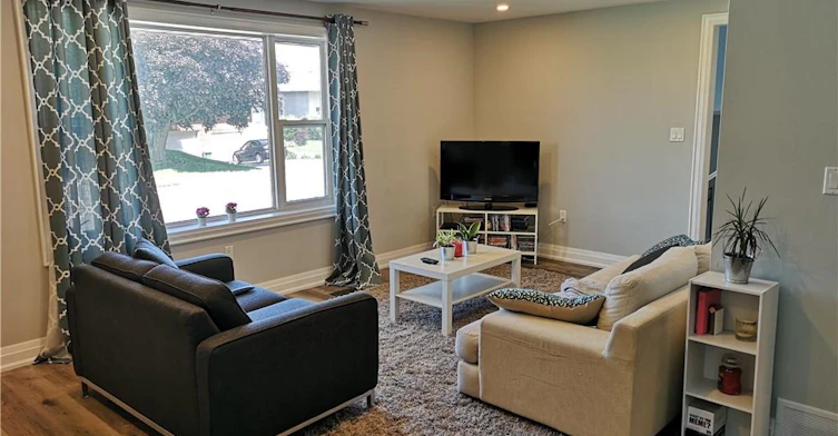 Main-258 Carson Drive, Hamilton, ON, L8T 2X7 - 2