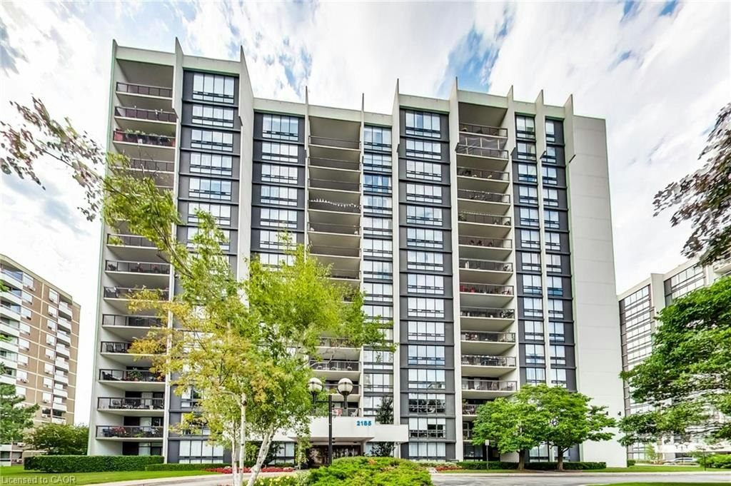 202-2185 Marine Drive, Oakville, ON, L6L 5L6