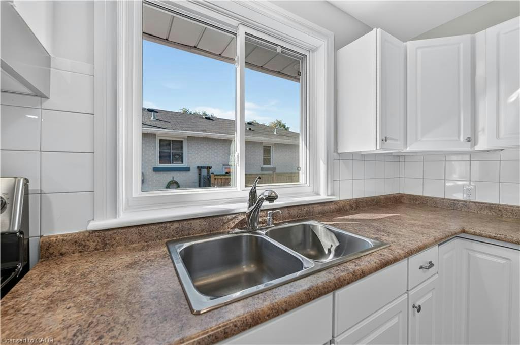 16 Nottingham Avenue, Hamilton, ON, L8T 3N5 - 12