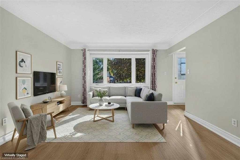 16 Nottingham Avenue, Hamilton, ON, L8T 3N5 - 4