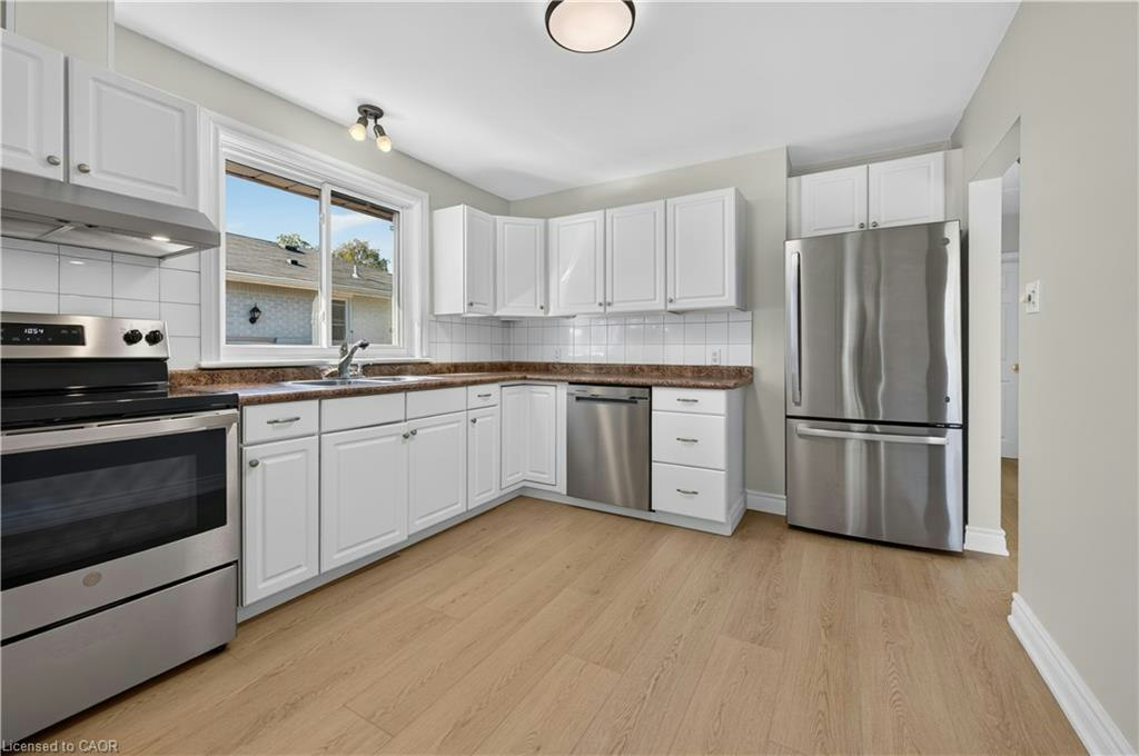 16 Nottingham Avenue, Hamilton, ON, L8T 3N5 - 9