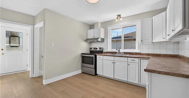 16 Nottingham Avenue, Hamilton, ON, L8T 3N5 - 13