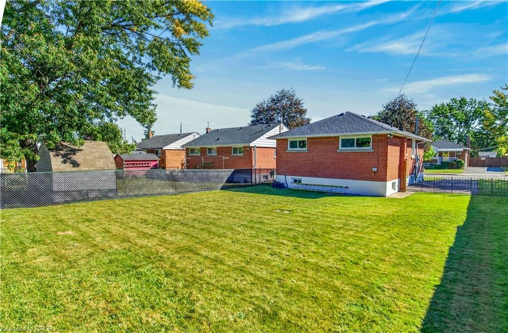 16 Nottingham Avenue, Hamilton, ON, L8T 3N5 - 36