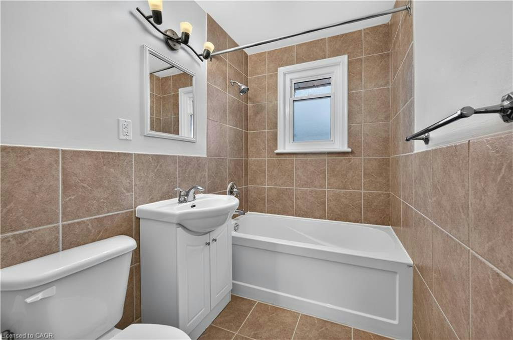 16 Nottingham Avenue, Hamilton, ON, L8T 3N5 - 15