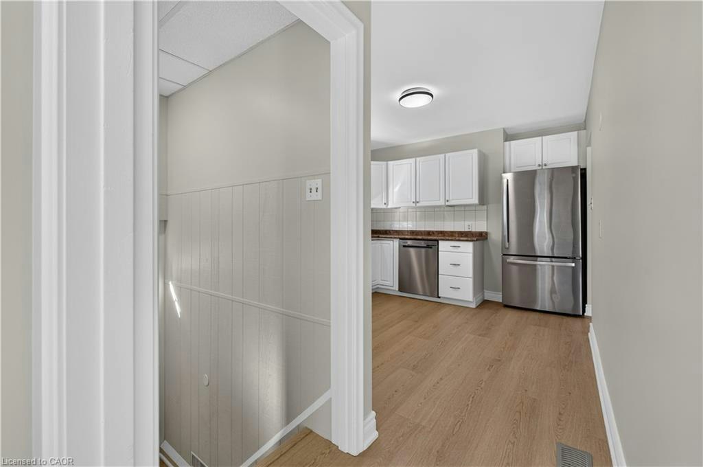 16 Nottingham Avenue, Hamilton, ON, L8T 3N5 - 8
