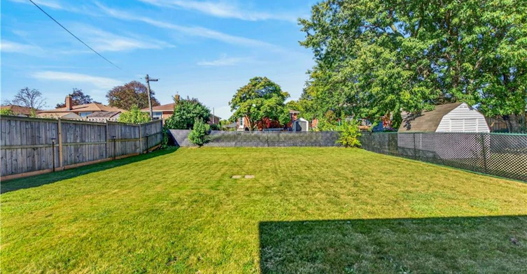 16 Nottingham Avenue, Hamilton, ON, L8T 3N5 - 35