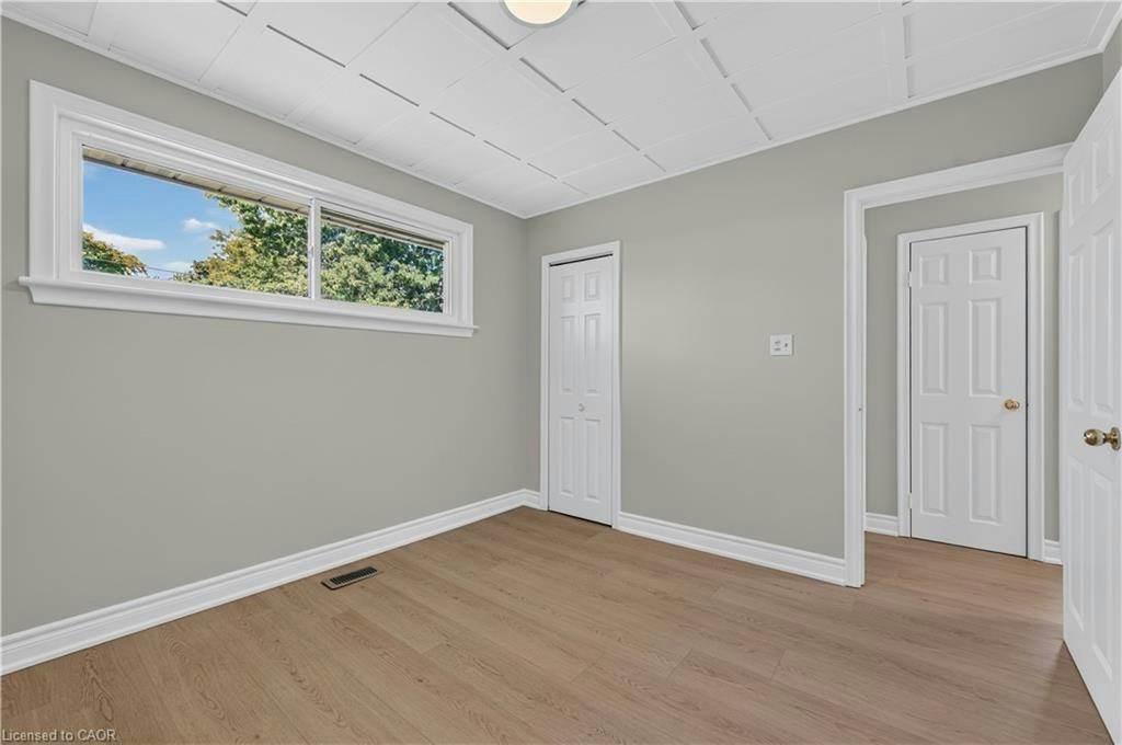 16 Nottingham Avenue, Hamilton, ON, L8T 3N5 - 18