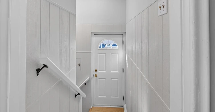 16 Nottingham Avenue, Hamilton, ON, L8T 3N5 - 23