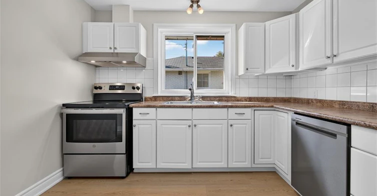 16 Nottingham Avenue, Hamilton, ON, L8T 3N5 - 10