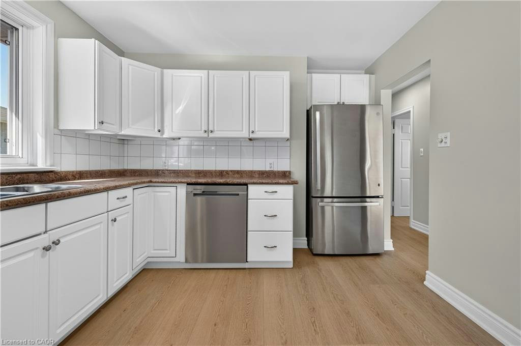 16 Nottingham Avenue, Hamilton, ON, L8T 3N5 - 11