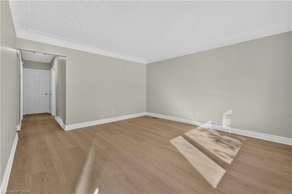 16 Nottingham Avenue, Hamilton, ON, L8T 3N5 - 5