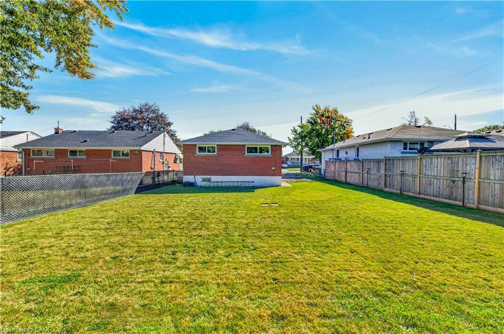 16 Nottingham Avenue, Hamilton, ON, L8T 3N5 - 37