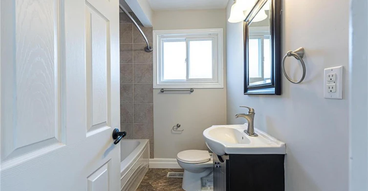 1-60 Burfield Avenue, Hamilton, ON, L8T 2J9 - 15