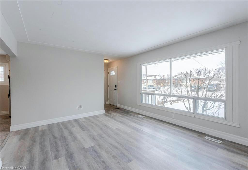 1-60 Burfield Avenue, Hamilton, ON, L8T 2J9