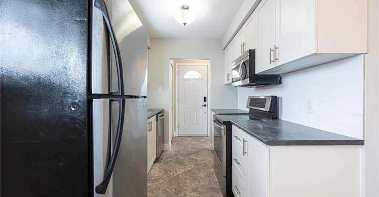 1-60 Burfield Avenue, Hamilton, ON, L8T 2J9 - 12