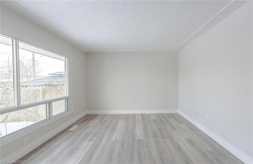1-60 Burfield Avenue, Hamilton, ON, L8T 2J9 - 5