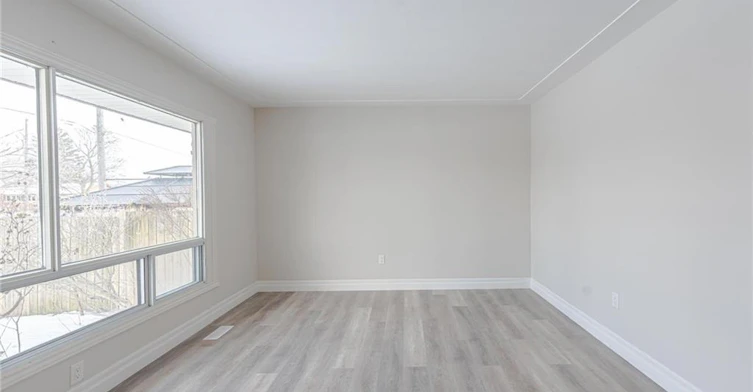 1-60 Burfield Avenue, Hamilton, ON, L8T 2J9 - 5
