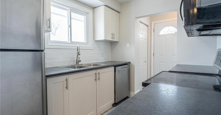 1-60 Burfield Avenue, Hamilton, ON, L8T 2J9 - 9