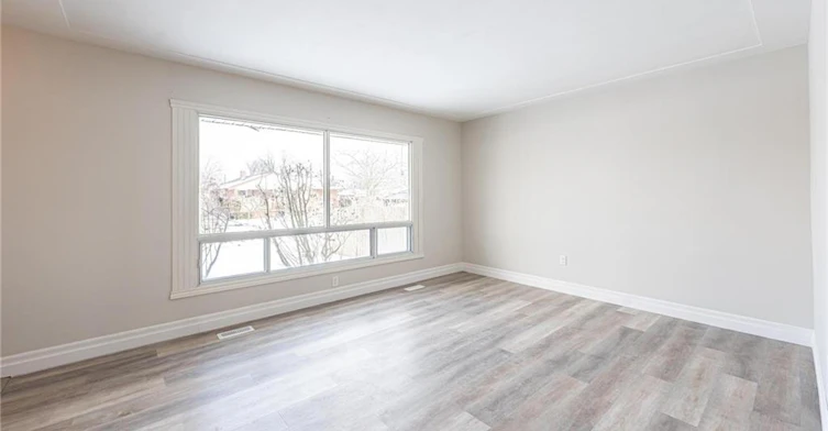 1-60 Burfield Avenue, Hamilton, ON, L8T 2J9 - 4