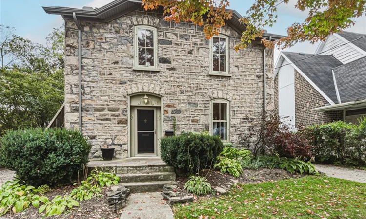 75 Pollock Avenue