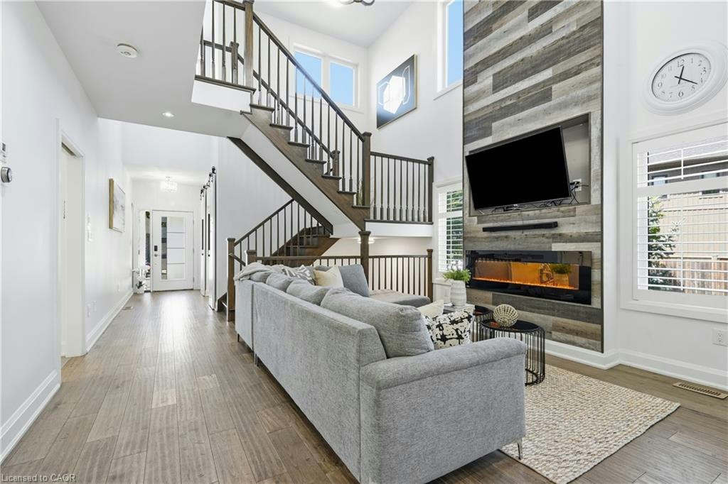 16 Olde School Court, St. Catharines, ON, L2N 0B1