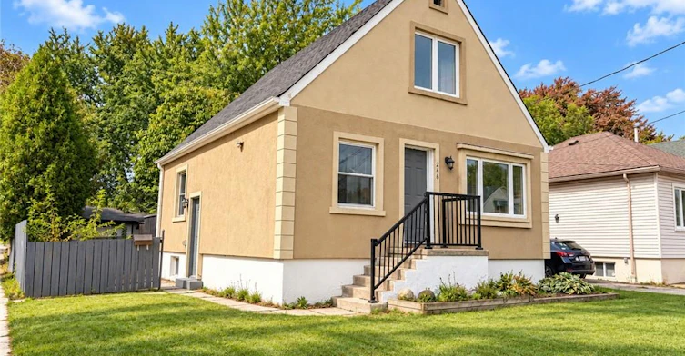 246 East 27th Street, Hamilton, ON, L8V 3G4 - 2