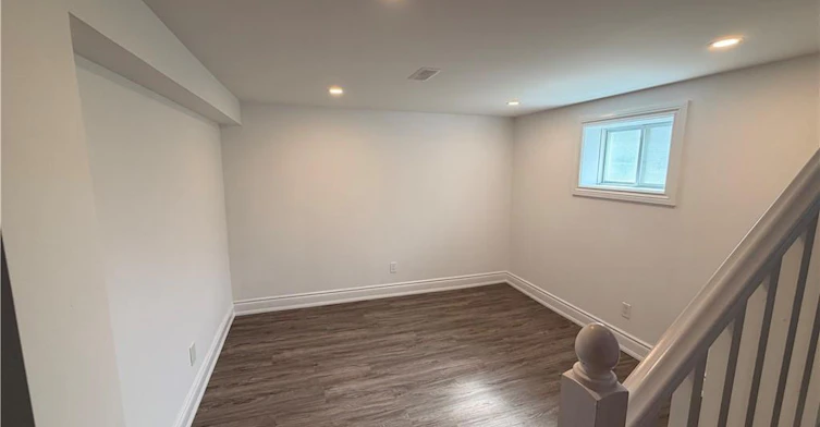 246 East 27th Street, Hamilton, ON, L8V 3G4 - 4