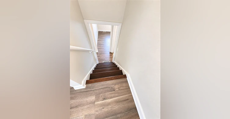 374 East 15th Street, Hamilton, ON, L9A 4G7 - 5
