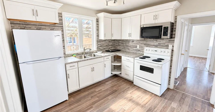 374 East 15th Street, Hamilton, ON, L9A 4G7