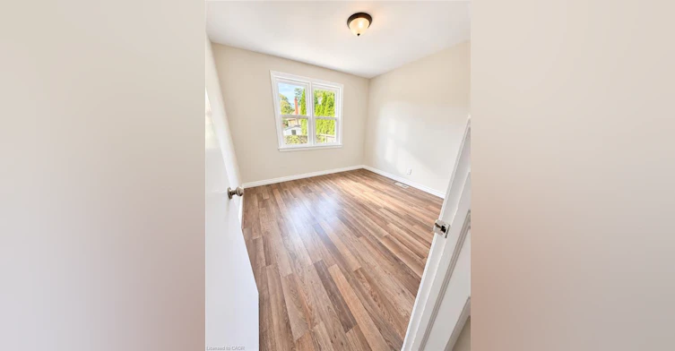 374 East 15th Street, Hamilton, ON, L9A 4G7 - 3