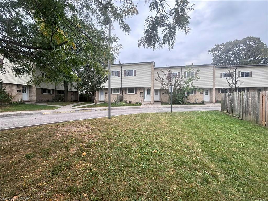 B24-211 Veronica Drive, Kitchener, ON, N2A 2R9 - 2