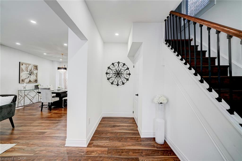 9 Gibson Avenue, Hamilton, ON, L8L 6J4 - 4