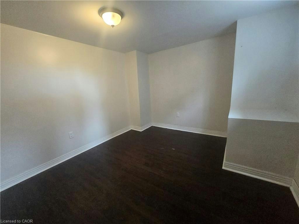 B-996 Queensdale Avenue E, Hamilton, ON, L8T 1H9 - 4