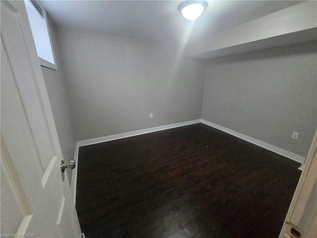 B-996 Queensdale Avenue E, Hamilton, ON, L8T 1H9 - 2