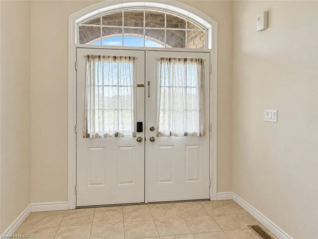 81 Bellagio Avenue, Hamilton, ON, L0R 1P0 - 4