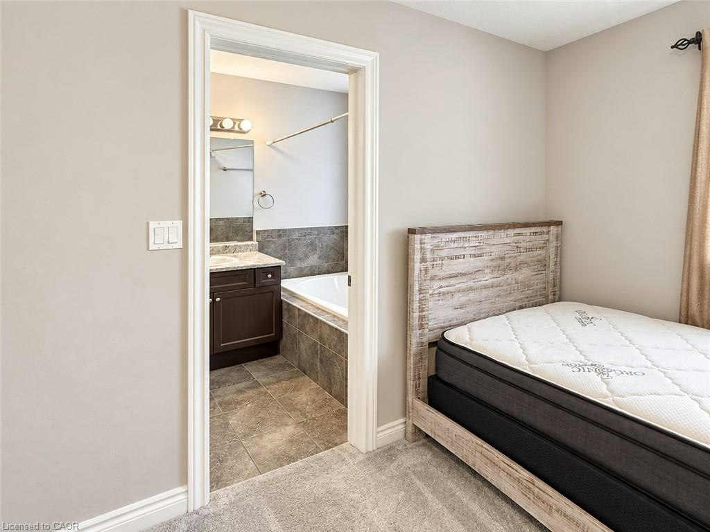 81 Bellagio Avenue, Hamilton, ON, L0R 1P0 - 29