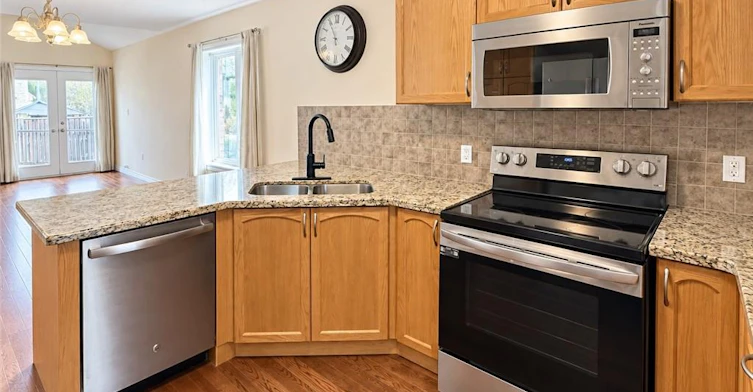 81 Bellagio Avenue, Hamilton, ON, L0R 1P0 - 16