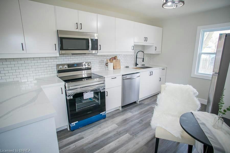 20 Park Avenue E, Brantford, ON, N3S 2Z2 - 7