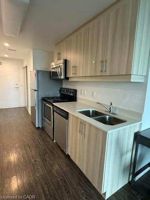 1502-158 King Street, Waterloo, ON, N2J 0E5 - 2