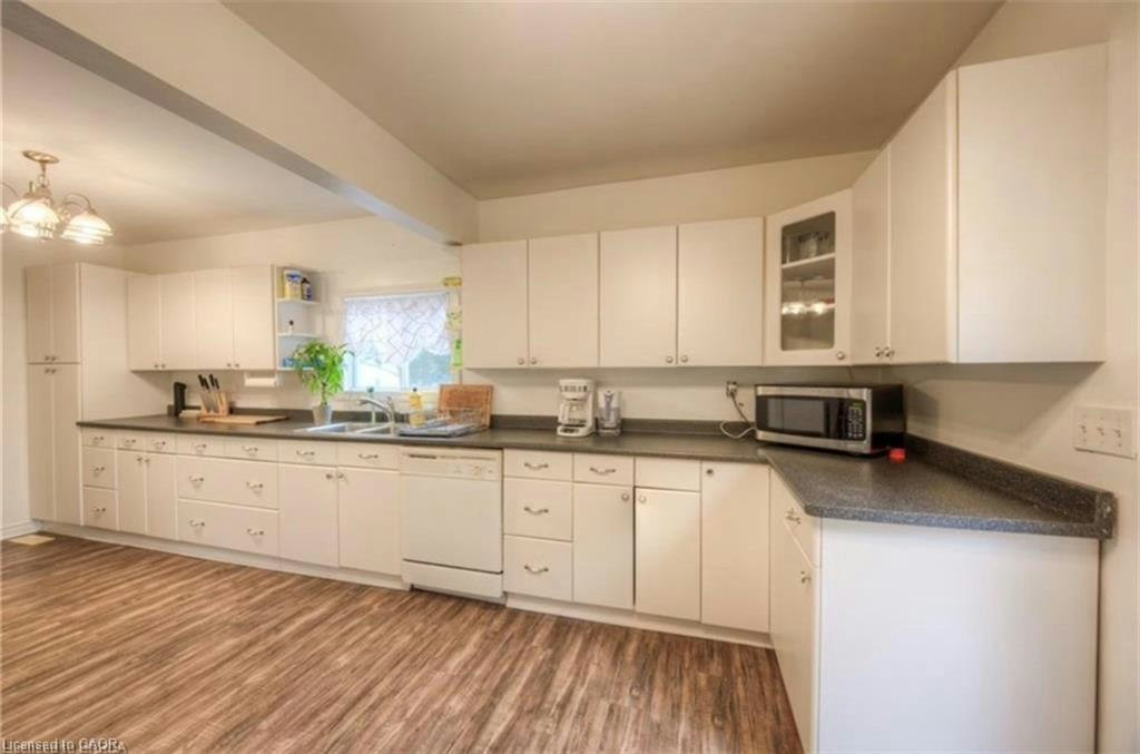 10 Bruce Street, Brantford, ON, N3R 1E2 - 4