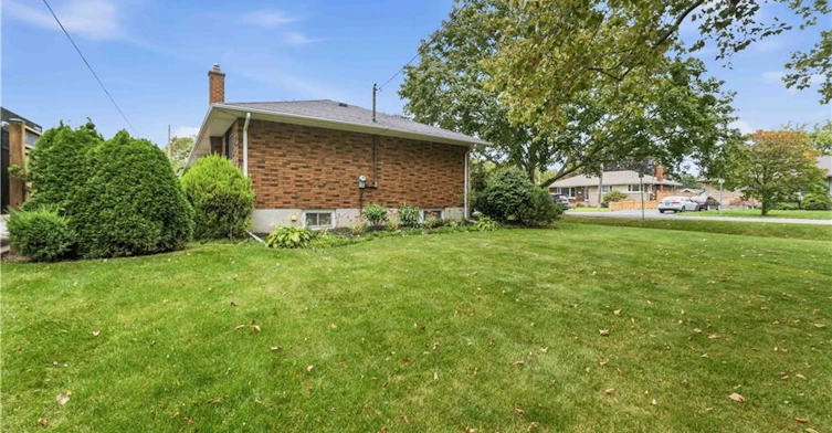 4 Regina Avenue, St. Catharines, ON, L2M 3G6 - 23