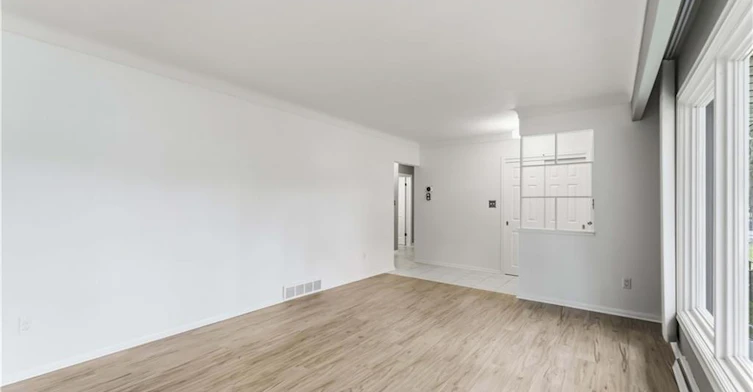 4 Regina Avenue, St. Catharines, ON, L2M 3G6 - 7