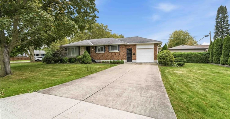 4 Regina Avenue, St. Catharines, ON, L2M 3G6 - 3