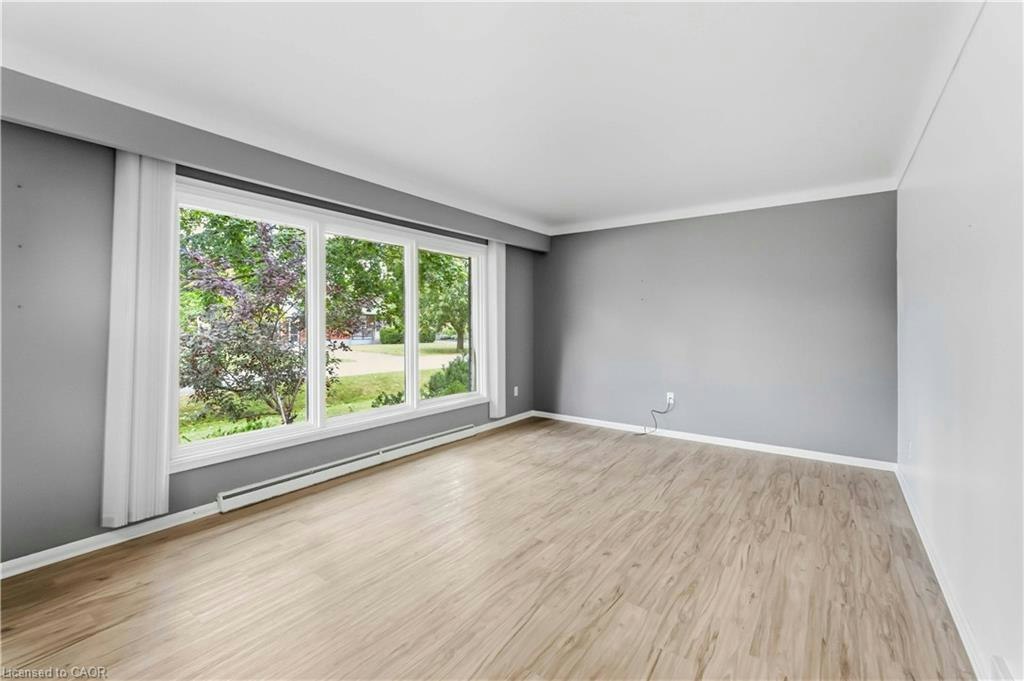 4 Regina Avenue, St. Catharines, ON, L2M 3G6 - 6
