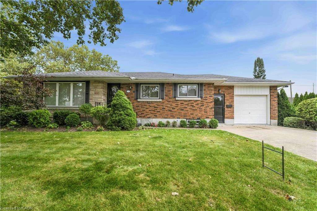 4 Regina Avenue, St. Catharines, ON, L2M 3G6 - 2