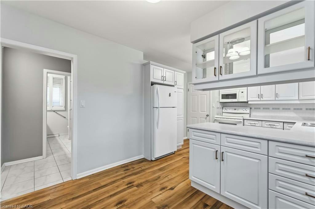 4 Regina Avenue, St. Catharines, ON, L2M 3G6 - 10