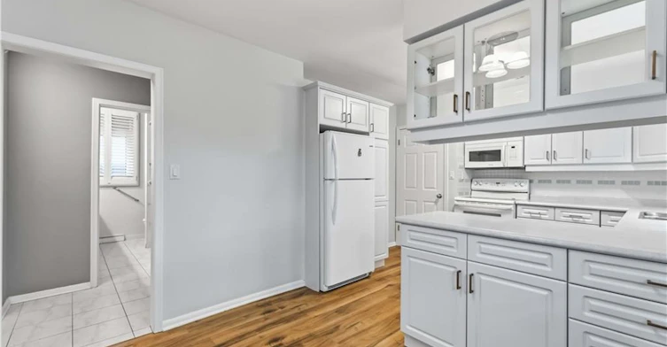 4 Regina Avenue, St. Catharines, ON, L2M 3G6 - 10