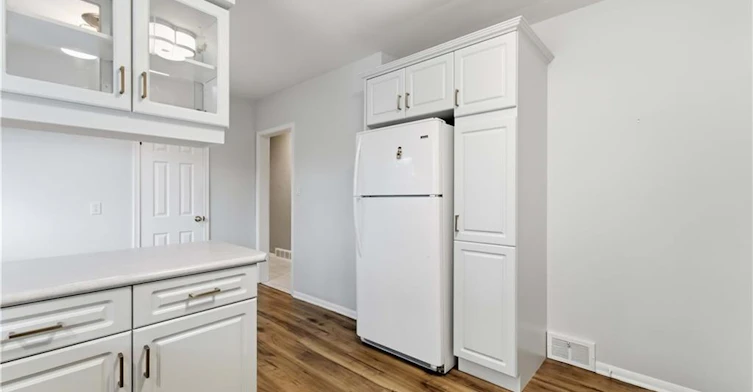 4 Regina Avenue, St. Catharines, ON, L2M 3G6 - 12