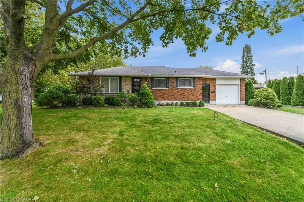 4 Regina Avenue, St. Catharines, ON, L2M 3G6