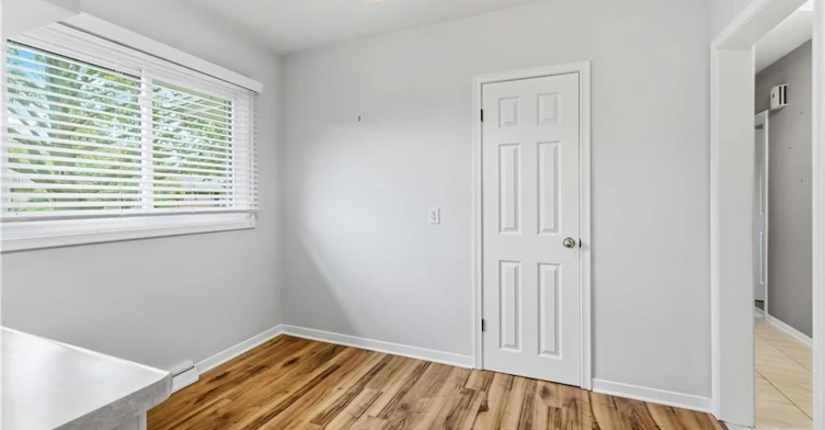 4 Regina Avenue, St. Catharines, ON, L2M 3G6 - 9